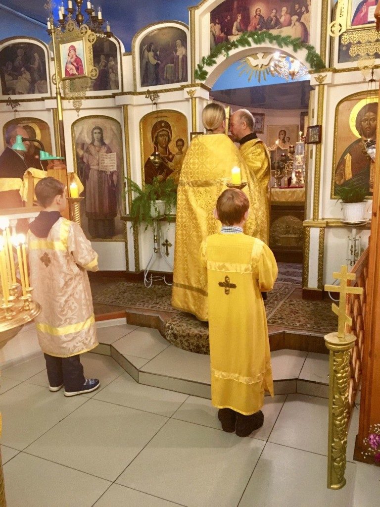 Воскресная Божественная литургия в Тюльгане